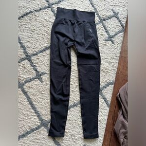 Gymshark FLEX HIGH WAISTED LEGGINGS. Color:
Black. Size: Small